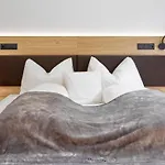 S'groasse Am Hannesnhof By Interhome Lejlighed Längenfeld