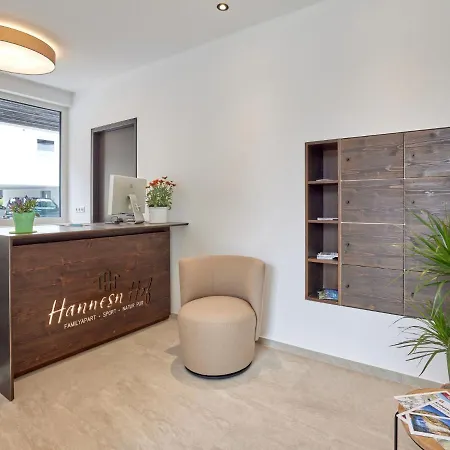 アパート S'groasse Am Hannesnhof By Interhome レンゲンフェルト