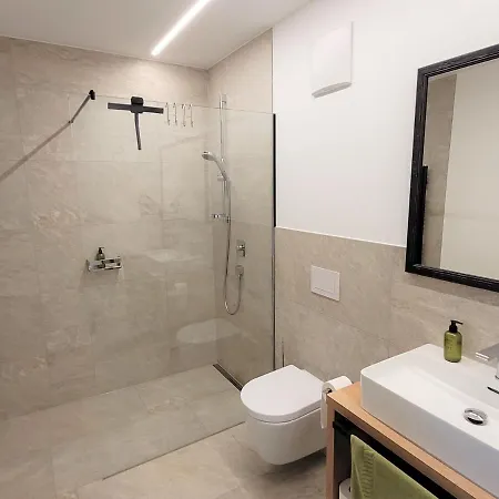 アパート S'groasse Am Hannesnhof By Interhome *